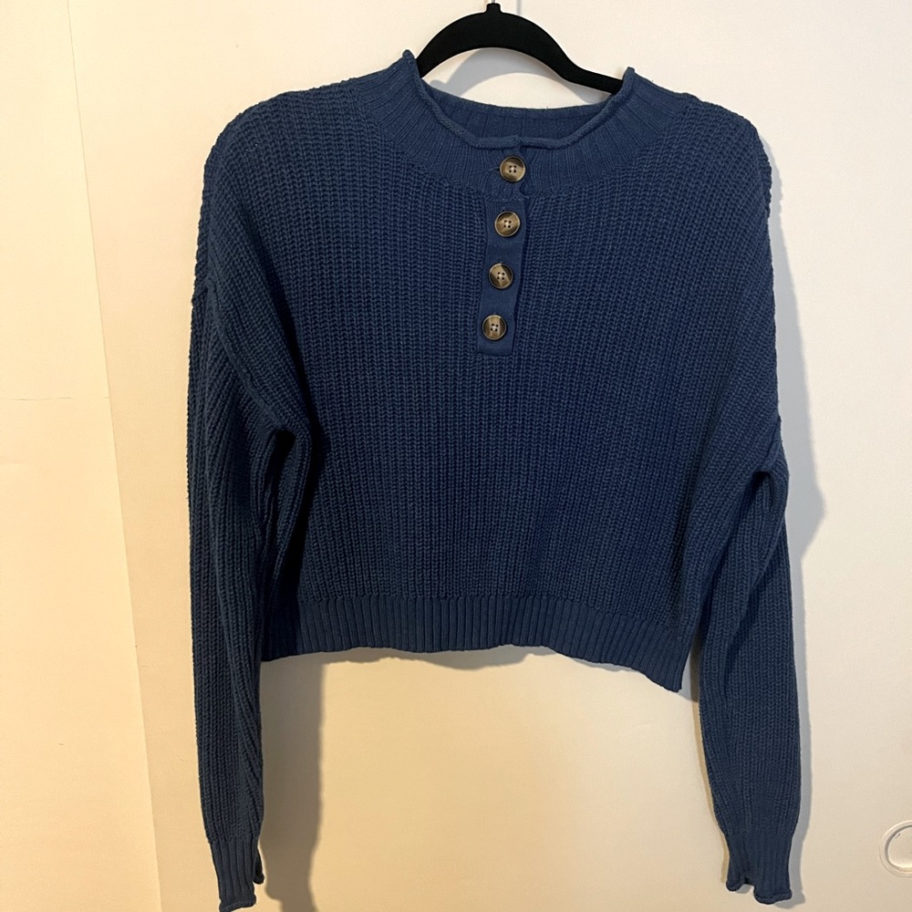 American Eagle blue sweater
